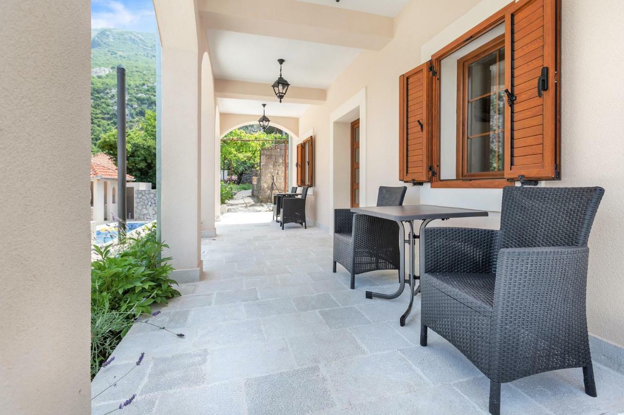 Apartments Mezini 11 Kotor Exterior photo
