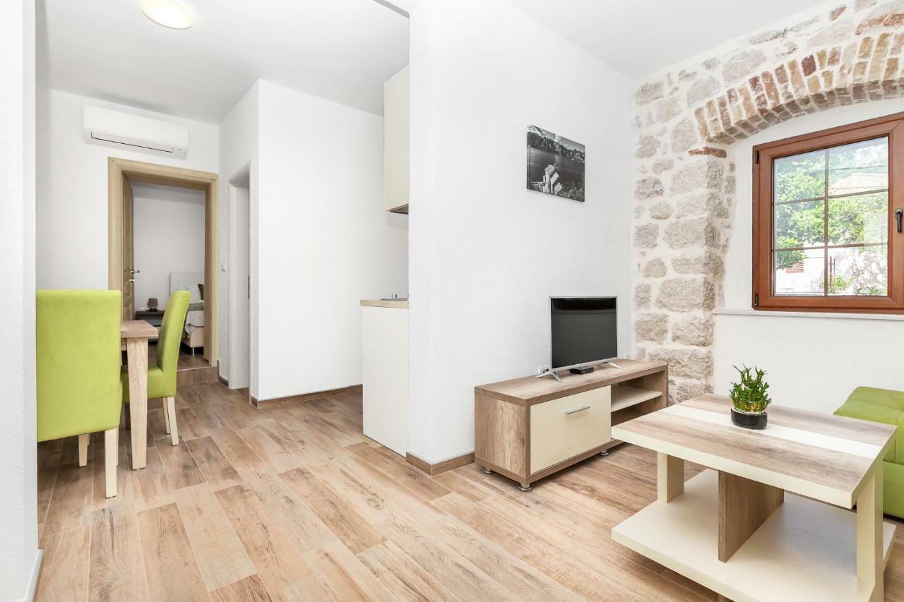 Apartments Mezini 11 Kotor Exterior photo