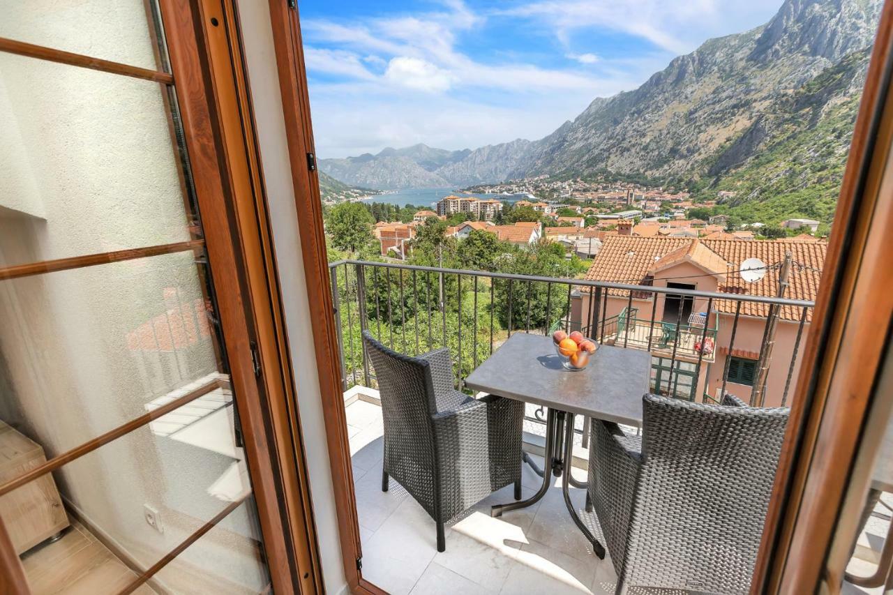 Apartments Mezini 11 Kotor Exterior photo