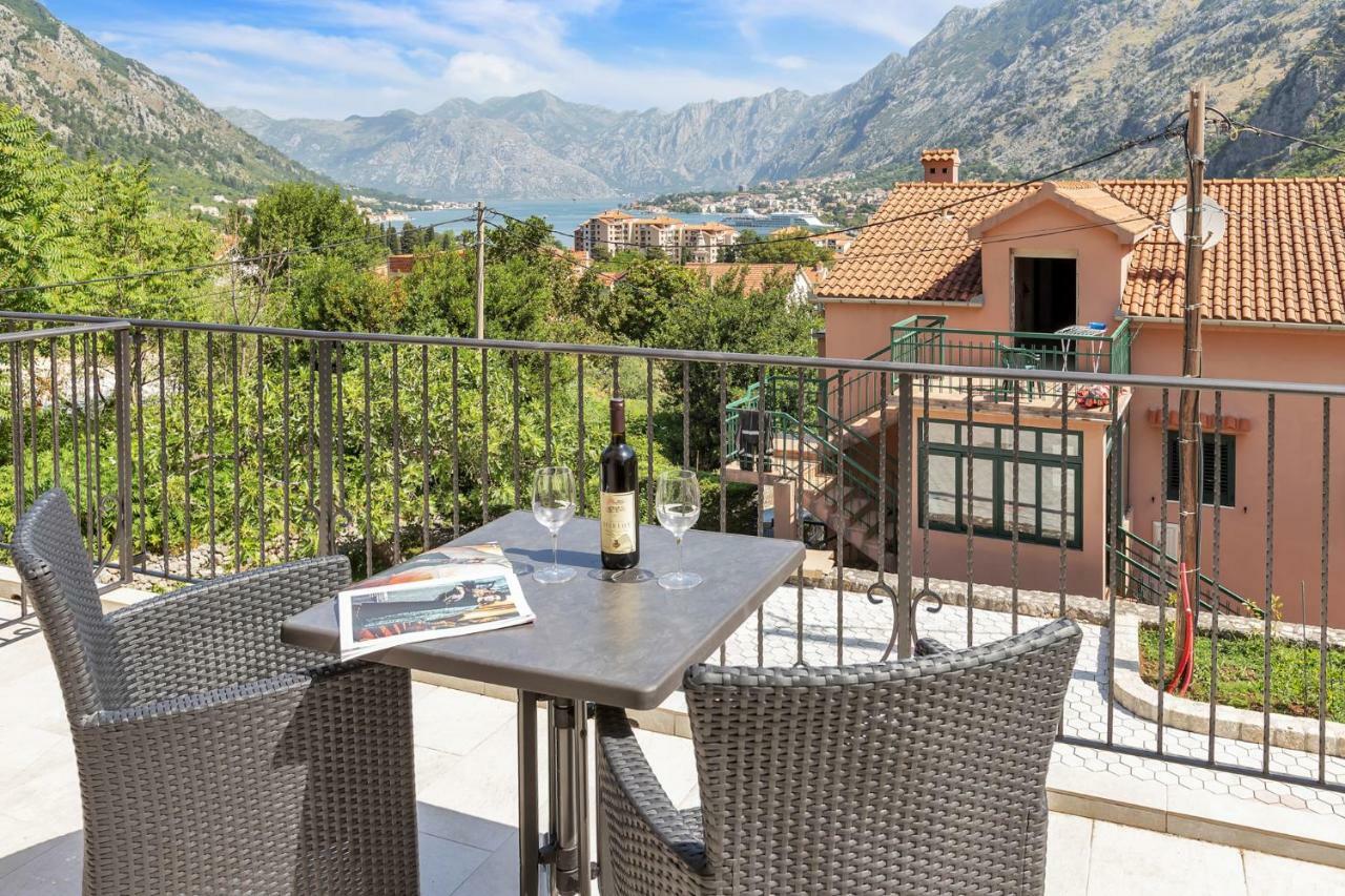 Apartments Mezini 11 Kotor Exterior photo