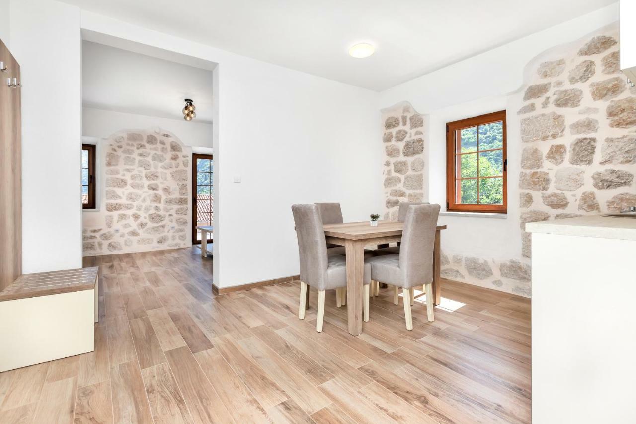 Apartments Mezini 11 Kotor Exterior photo
