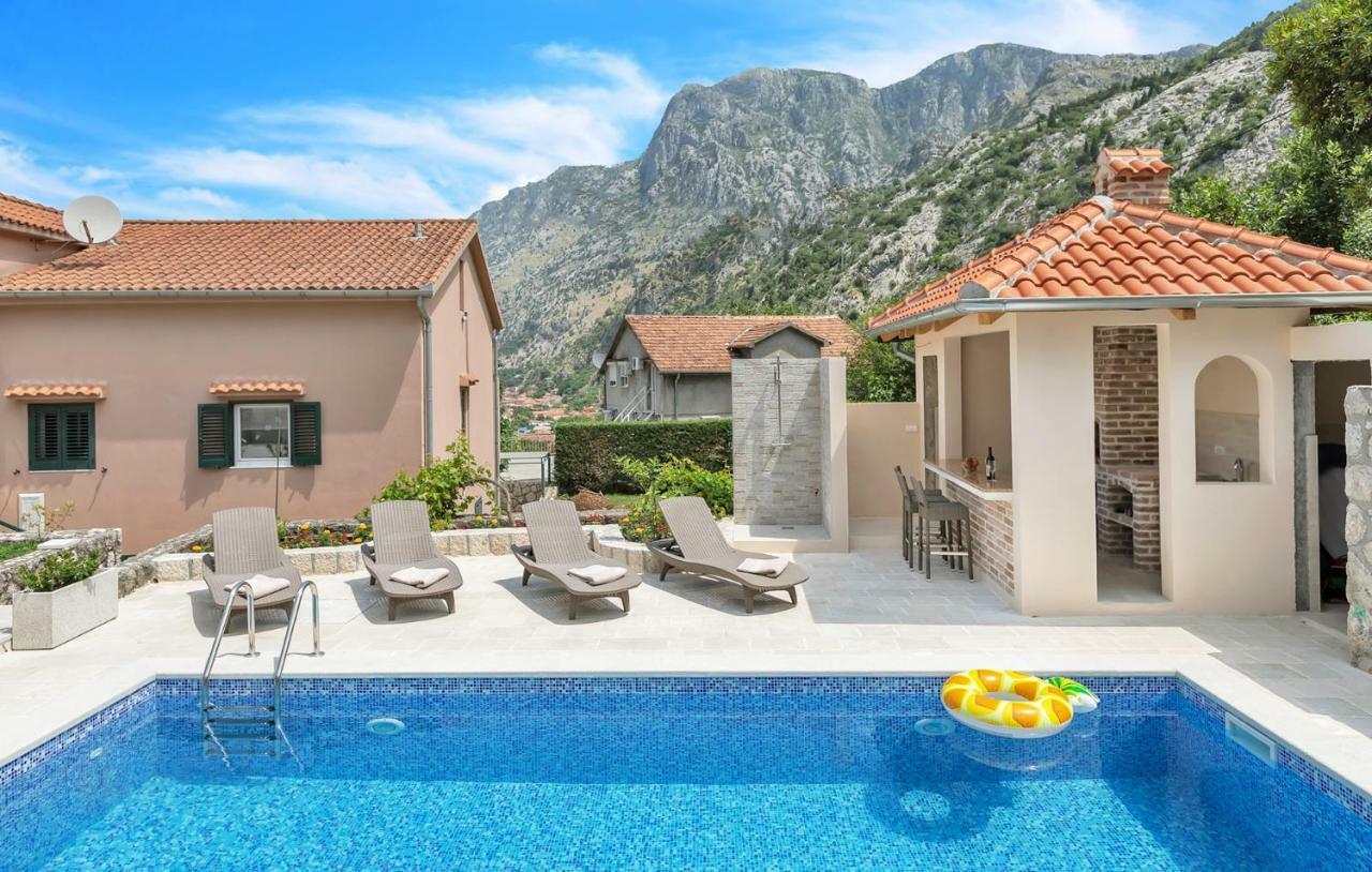 Apartments Mezini 11 Kotor Exterior photo