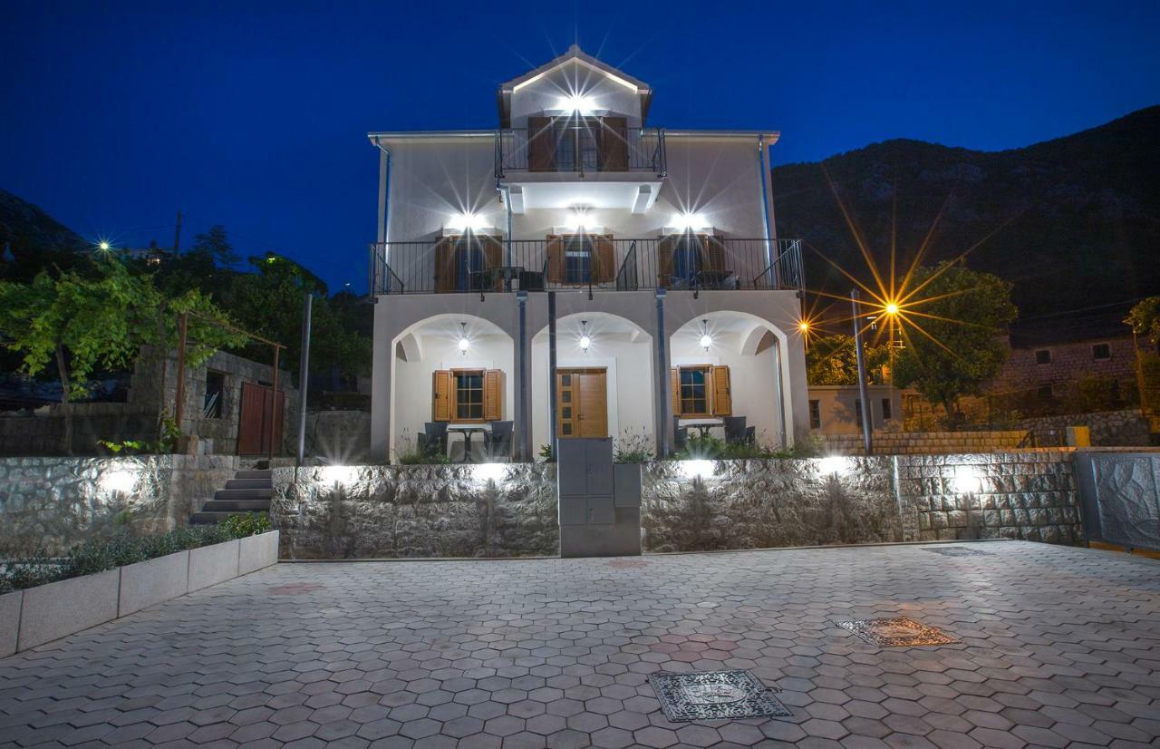 Apartments Mezini 11 Kotor Exterior photo